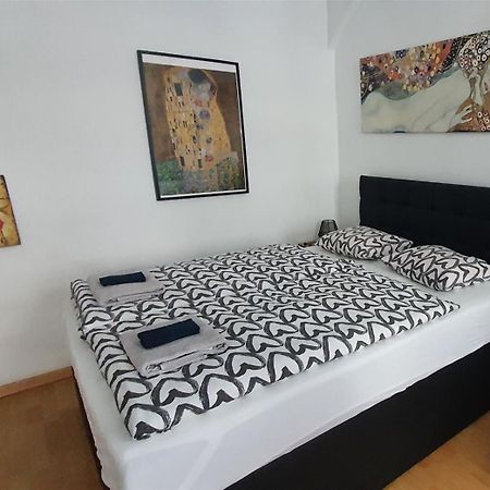 Msq Diana Vienna - 10 Min From City Center - Free Coffee And Tea - High Speed Internet Bagian luar foto